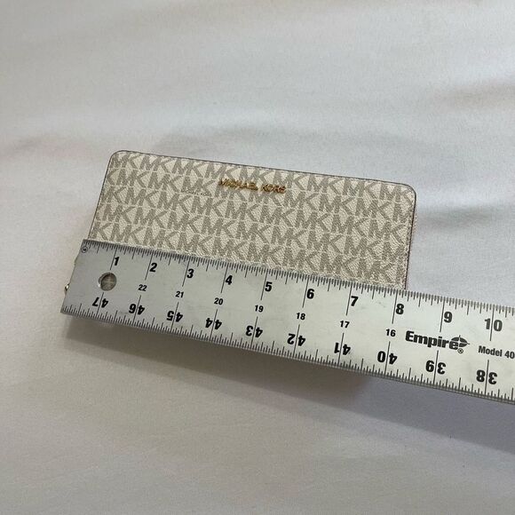 Michael Kors Jet Set Vanilla Pink Wallet - Picture 12 of 12